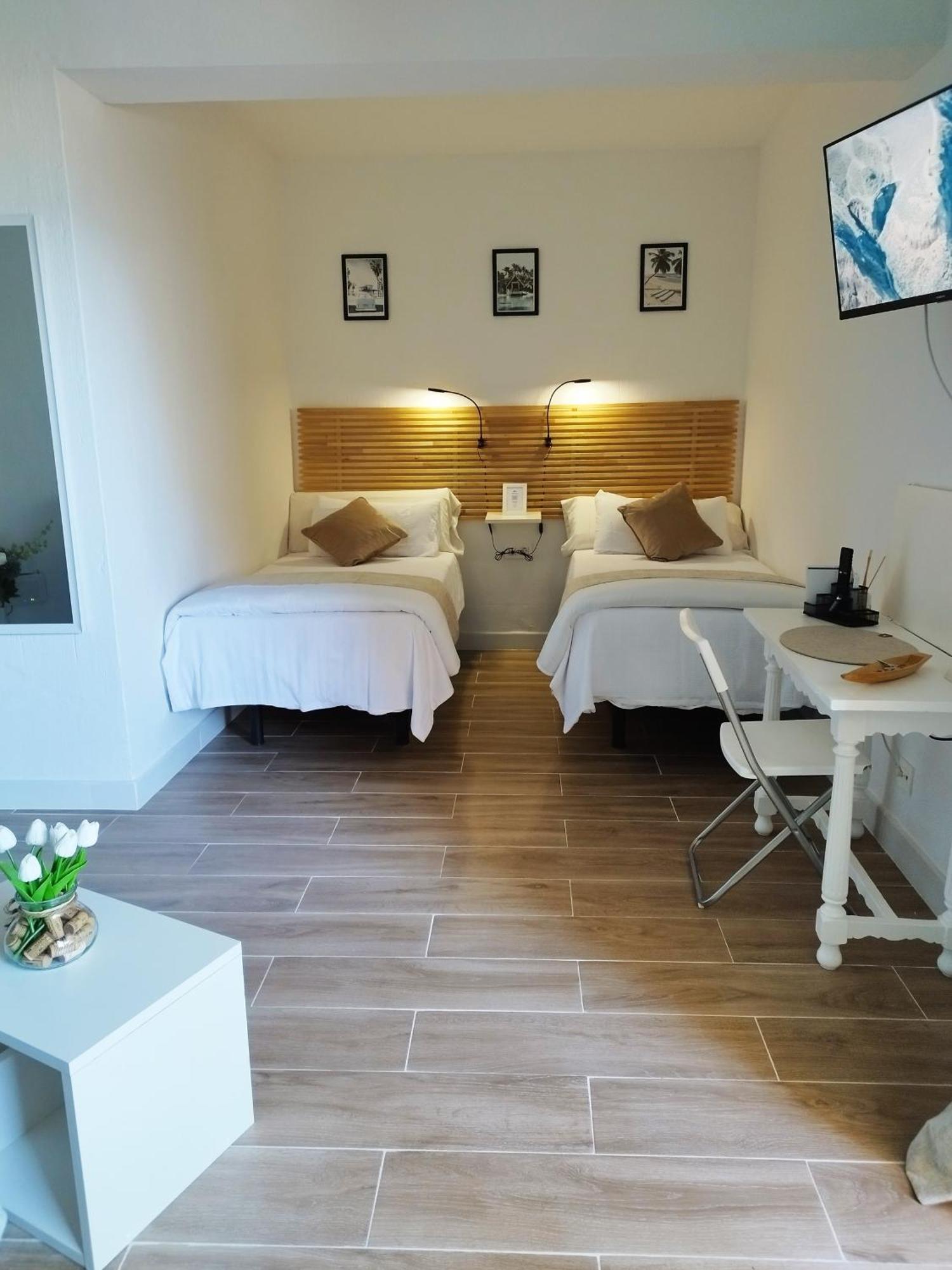 Amazing Front Sea View Studio. Centre Marbella