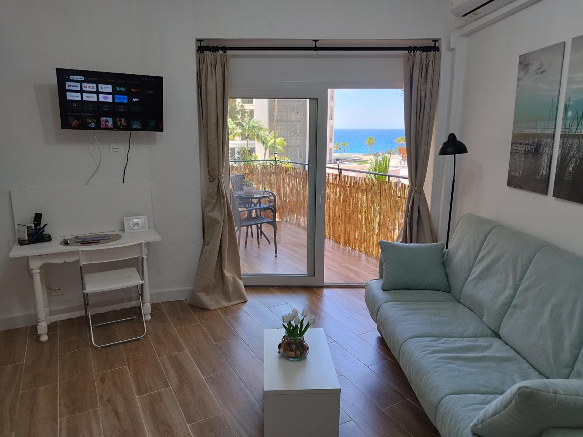 Amazing Front Sea View Studio. Centre * Marbella